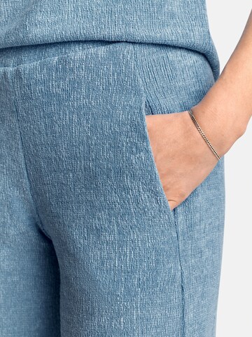 Rich & Royal - Pierna ancha Pantalón en azul
