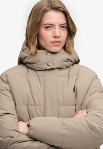 Superdry & Co Tussenjas in Bruin