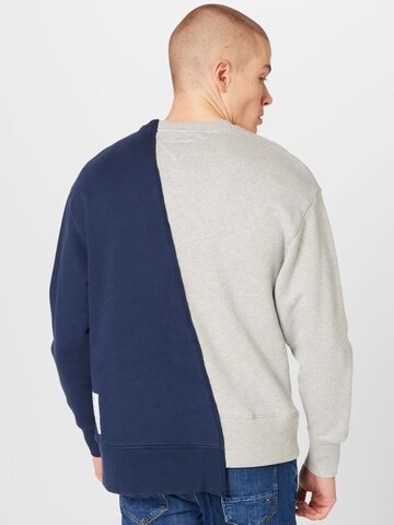 Tommy Jeans Sweatshirt in Grau