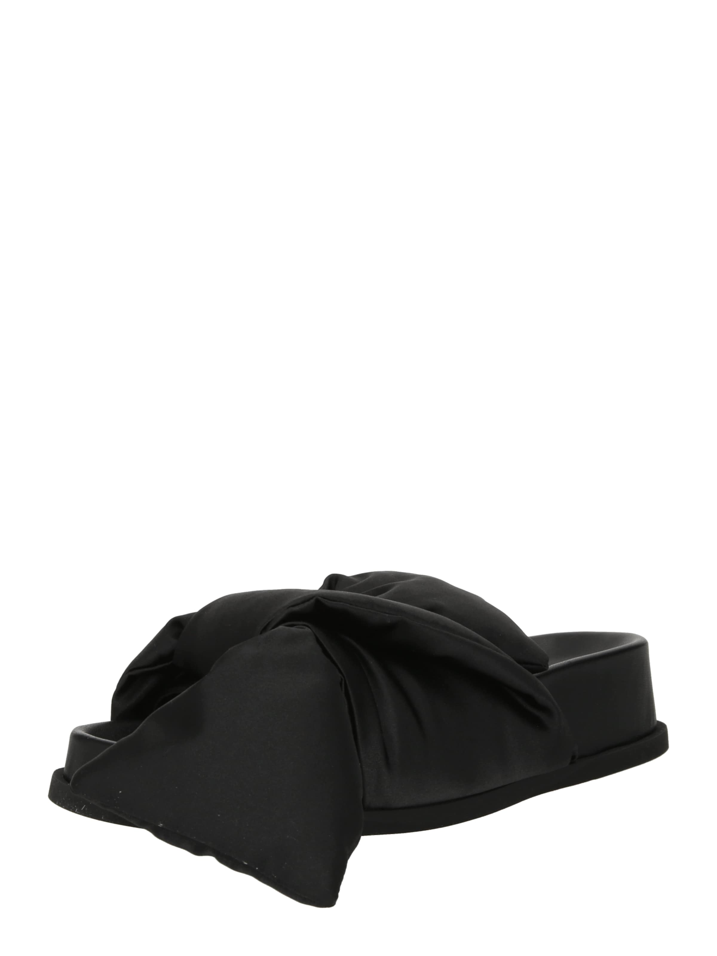 N°21 Pantolette 'Flat' in Schwarz: Vorderseite