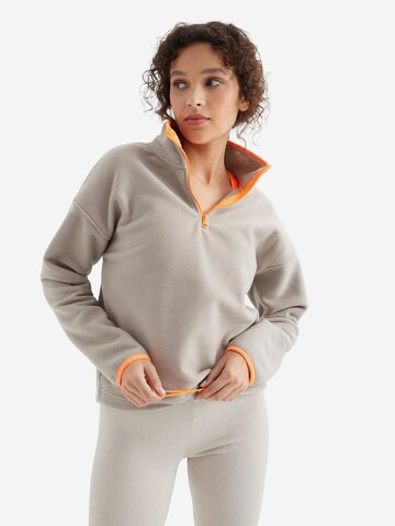 Tommy Life Sweatshirt 'Sweatshirts' in Grey