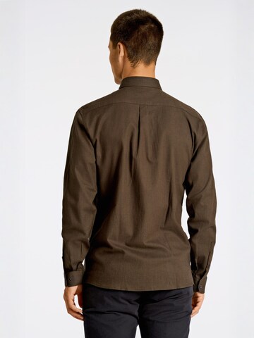 Regular fit Camicia di Lindbergh in marrone