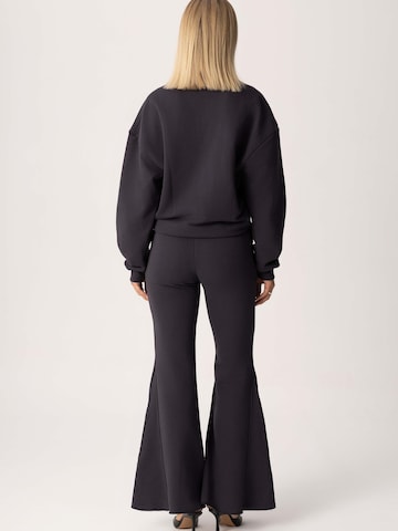 FEMSSY Zvonový Kalhoty 'LOOM SWEATPANTS GRAPHITE' – šedá