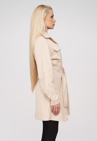 Abito camicia di Cloud5ive in beige
