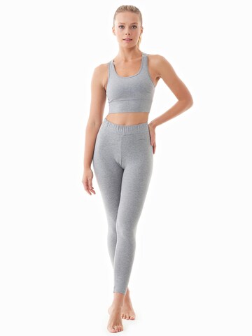 Organication Skinny Leggings in Grau