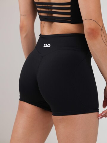 Regular Pantaloni sport 'Nova' de la neverover pe negru
