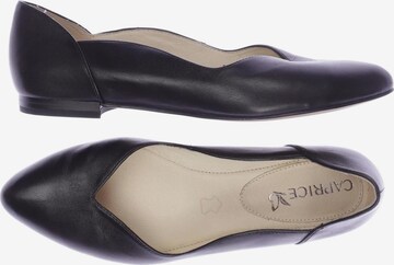 CAPRICE Flats & Loafers in 38 in Black: front