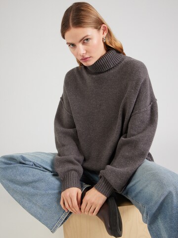 WEEKDAY Pullover 'Dita' in Braun: Vorderseite