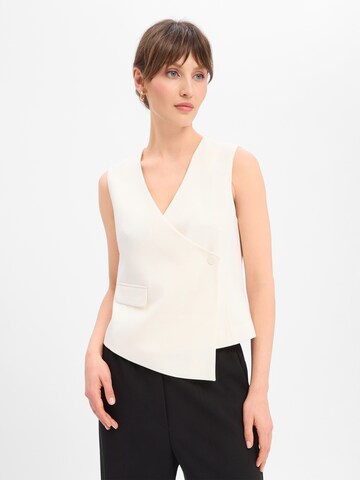 MORE & MORE Vest in White: front