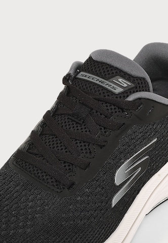 SKECHERS Σνίκερ χαμηλό 'GO RUN CONSISTENT 3 - RUSHLIN' σε μαύρο