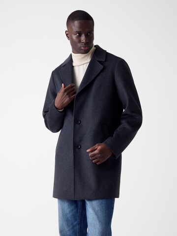 GUESS Between-Seasons Coat in Grey: front