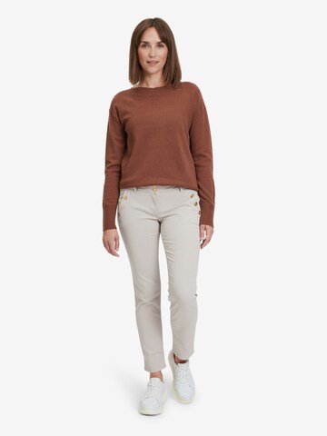 Betty Barclay Slimfit Casual-Hose mit Knöpfen in Beige