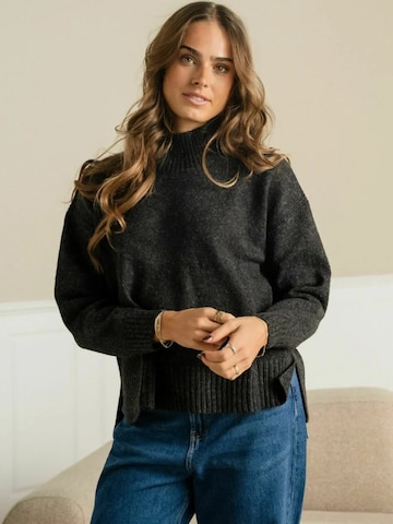 Pull-over ' Emma Knit ' TEESHOPPEN en gris