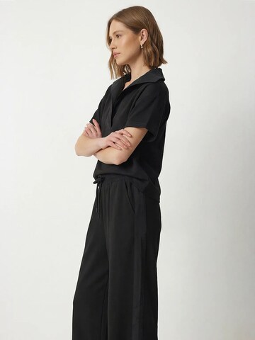 Pantalons de tailleur Happiness İstanbul en noir