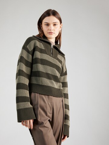 WEEKDAY Sweater 'Grace' in Green: front