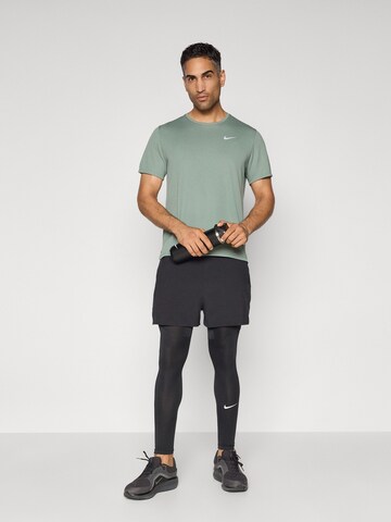 NIKE Funktionsshirt 'Miler' in Grün