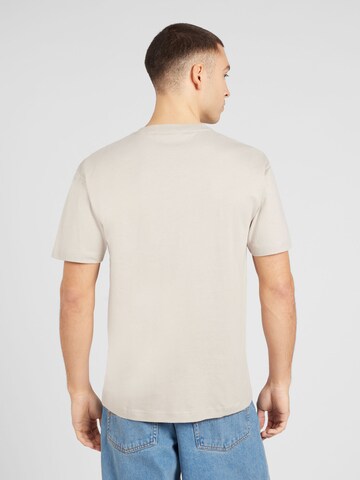 T-Shirt 'HERO' Calvin Klein en gris