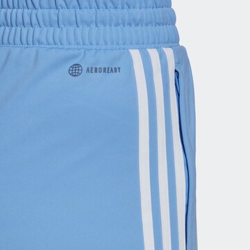 Regular Pantaloni sport 'Aeroready Made4 3-Stripes Tapered' de la ADIDAS PERFORMANCE pe albastru