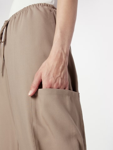 Wide Leg Pantalon cargo 'Adisa' WEEKDAY en marron