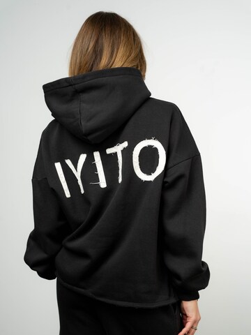 IYITO Sweatshirt 'IYNuria'‌‌‌ in Schwarz