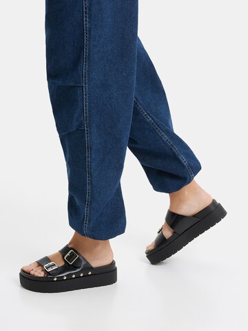 Bershka Pantoletter i sort: forside