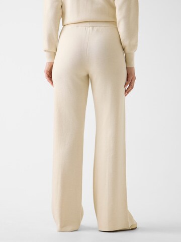 GUESS Flared Hose in Beige