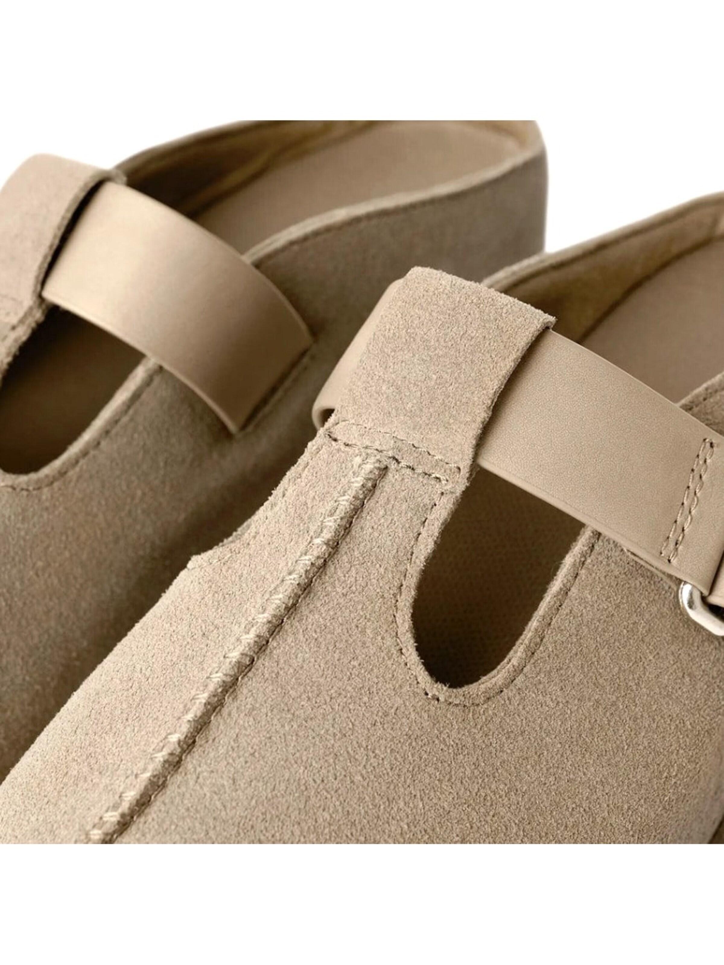 UGG Clogs 'GOLDENSTAR' in Beige