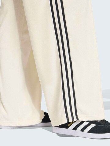 ADIDAS ORIGINALS Avar lõige Püksid 'Firebird', värv valge