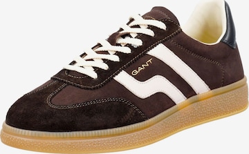 Baskets basses GANT en marron : devant