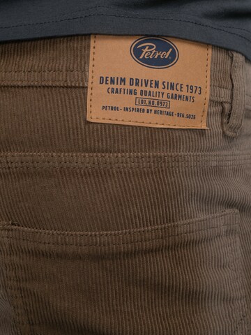Petrol Industries - regular Pantalón 'Russel' en marrón