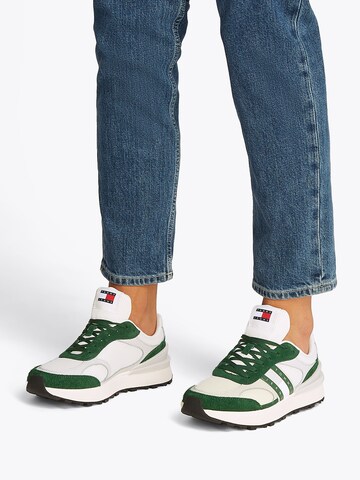 Sneaker bassa di Tommy Jeans in bianco