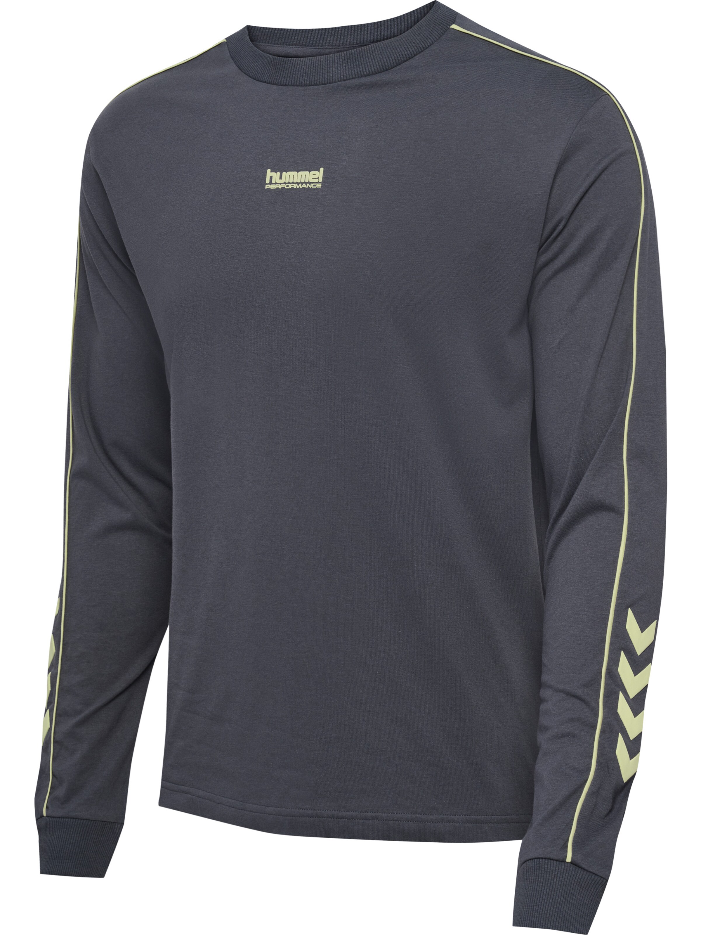 Hummel Performance shirt in Black