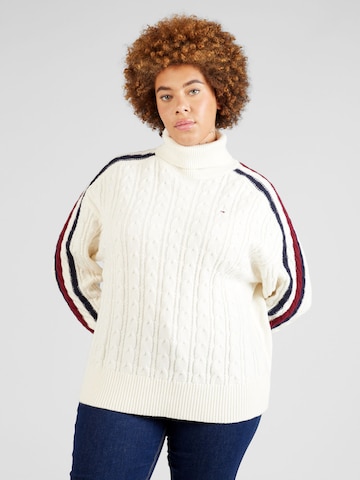 Pullover di Tommy Hilfiger Curve in beige: frontale