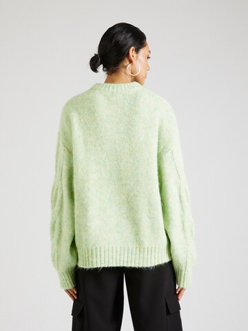TOPSHOP Sweater in Green