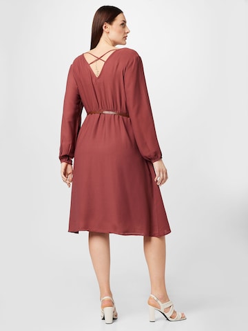 Robe 'Laurine' ABOUT YOU Curvy en rouge