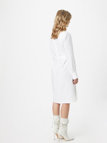 Robe-chemise Calvin Klein en blanc