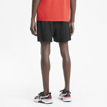 PUMA Regular Sportshorts in Schwarz