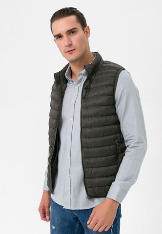 Jimmy Sanders Vest in Green: front