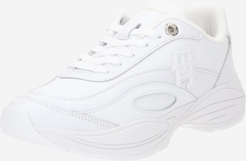 Baskets basses TOMMY HILFIGER en blanc : devant