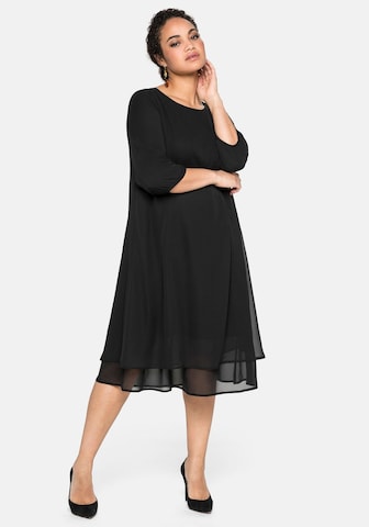 SHEEGO - Vestido em preto: frente