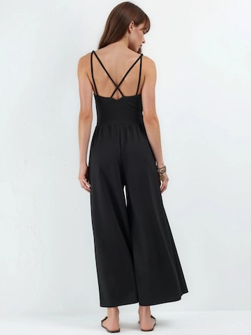 Tuta jumpsuit di Hiccup in nero