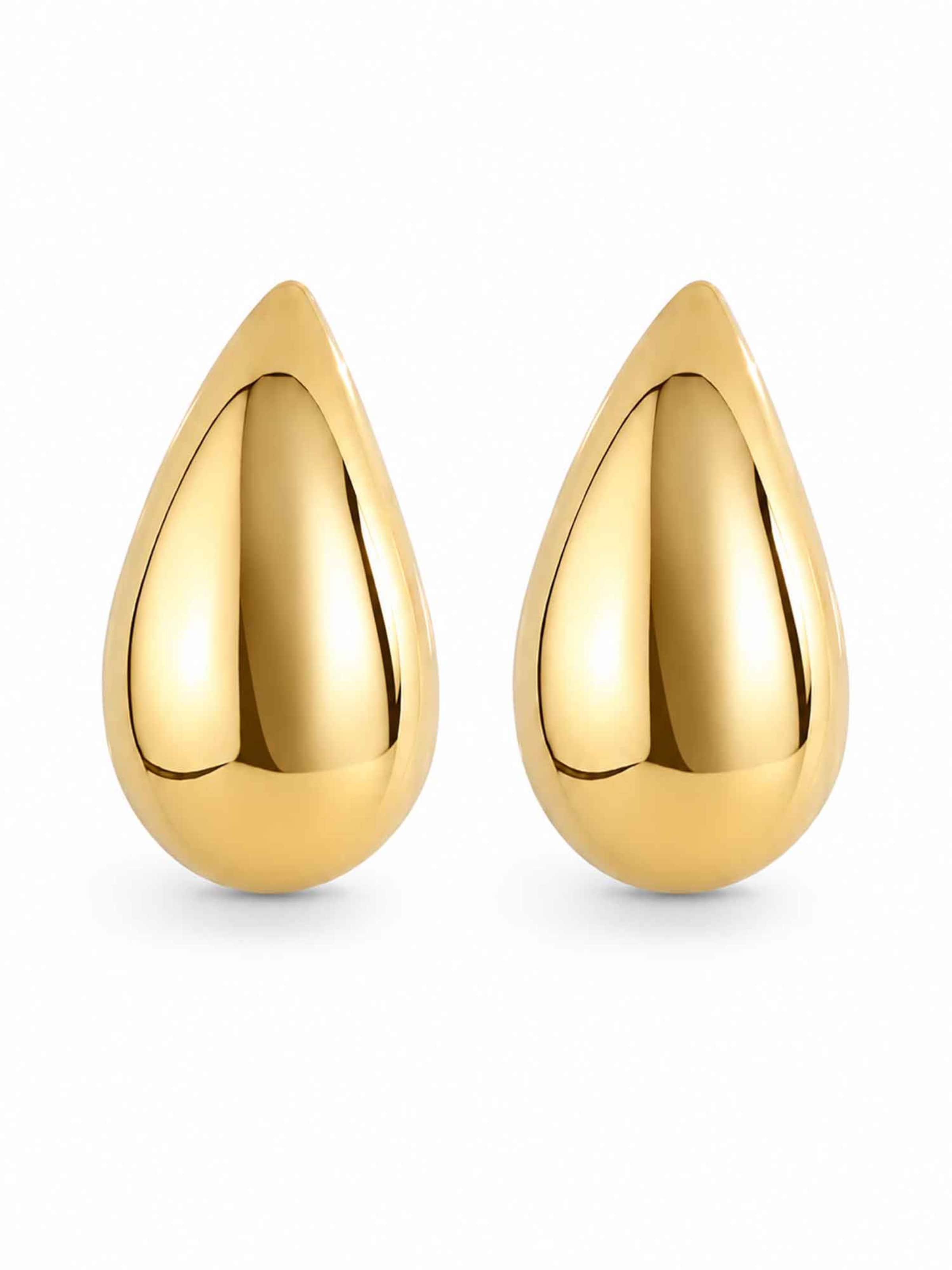 Orecchini 'Titania Medium Gold Teardrop Earrings' di RteRme in oro: frontale
