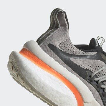 Sneaker bassa 'Alphaboost V1' di ADIDAS SPORTSWEAR in grigio