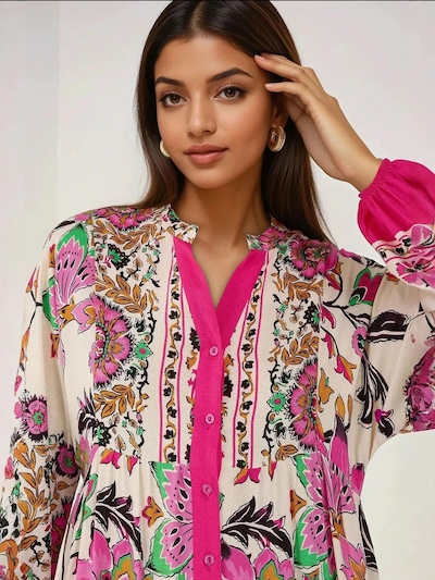 Hiccup Robe en écru / vert / rose / noir, Vue avec produit