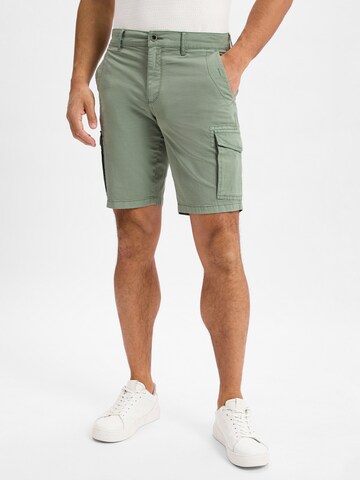 BRAX Regular Shorts 'Brazil' in Grün: Vorderseite