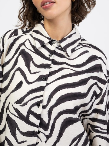 BROKE + SCHÖN Blouse in Black