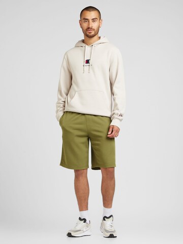 Champion Authentic Athletic Apparel Regular Shorts in Grün