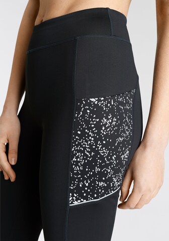 LASCANA ACTIVE Flared Hose in Schwarz