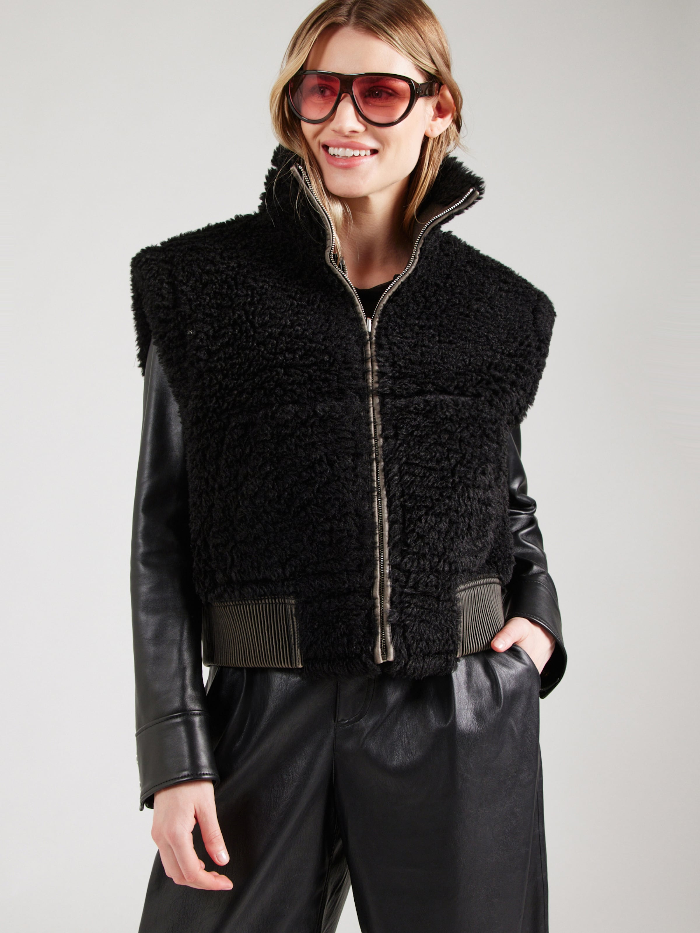 STAND STUDIO Vest 'Andi' in Black | ABOUT YOU