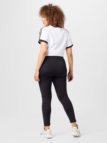 Trendyol Curve Skinny Leggings in Schwarz